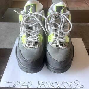 Jordan 4 Retro SE 95 Neon Size 10